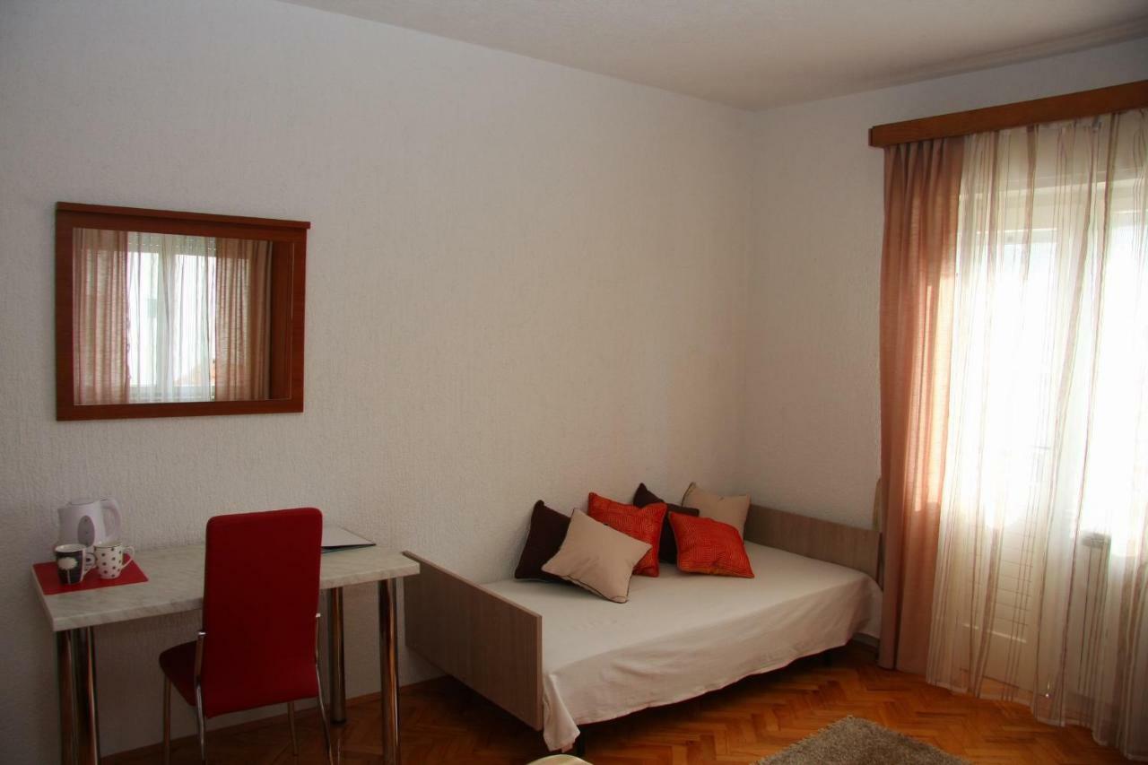 Guesthouse Kaštela Buitenkant foto